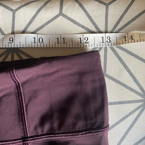 Lulu lemon leggings maroon size 6 - Picture 9 of 13